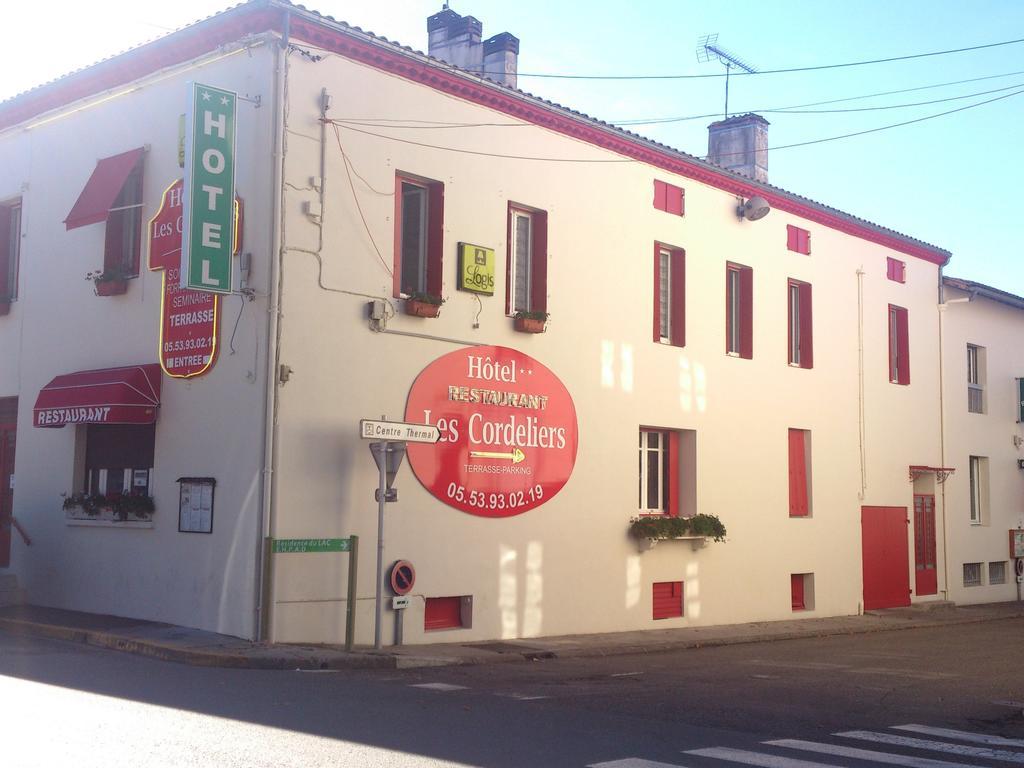 Logis Hotels - Hotel Et Restaurant Les Cordeliers カステルジャルー エクステリア 写真
